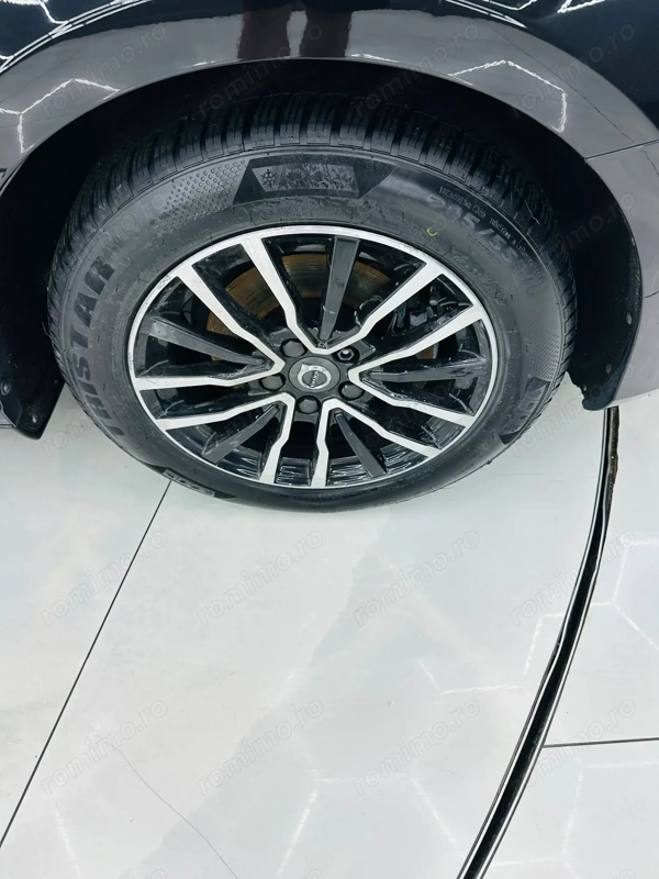 VOLVO V40 2019 — imagine 9