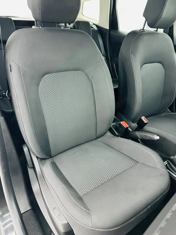 DACIA Duster 2019 — imagine 17
