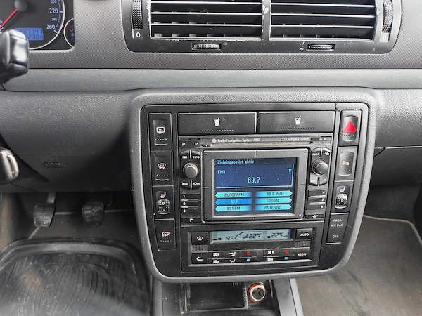 VOLKSWAGEN Sharan 2010 — imagine 5
