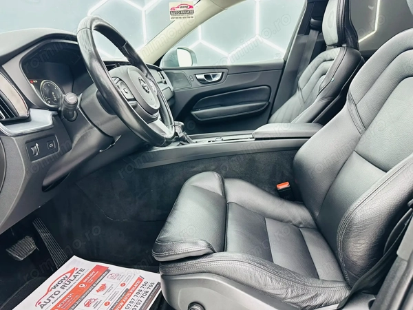 VOLVO XC60 2020 — imagine 14