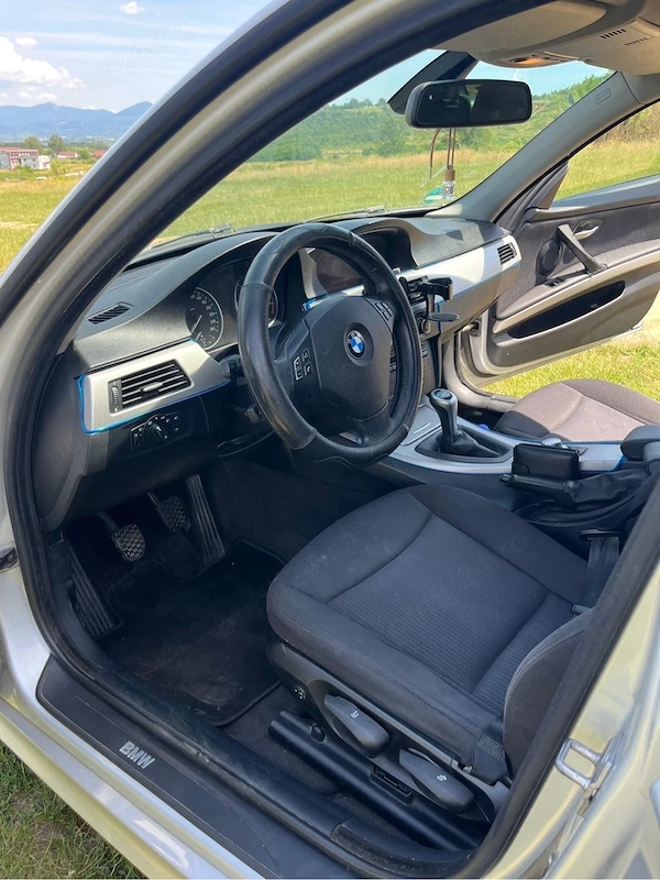 BMW 3 Series 2019 — imagine 4
