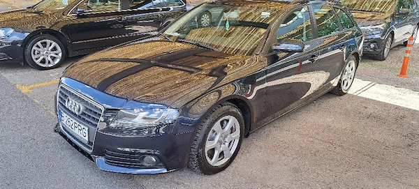 AUDI A4 2011