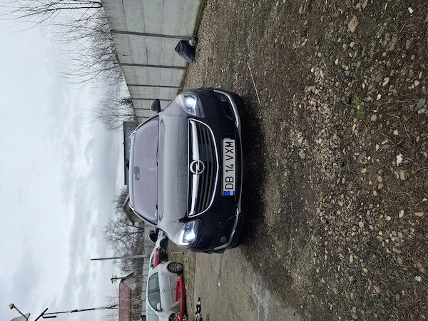 Vând opel insignia