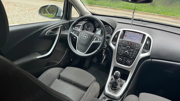 OPEL Astra 2011 — imagine 10