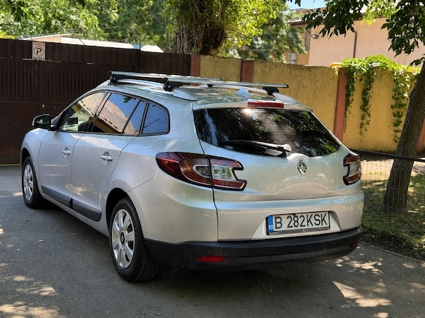 RENAULT Megane 2011 — imagine 2