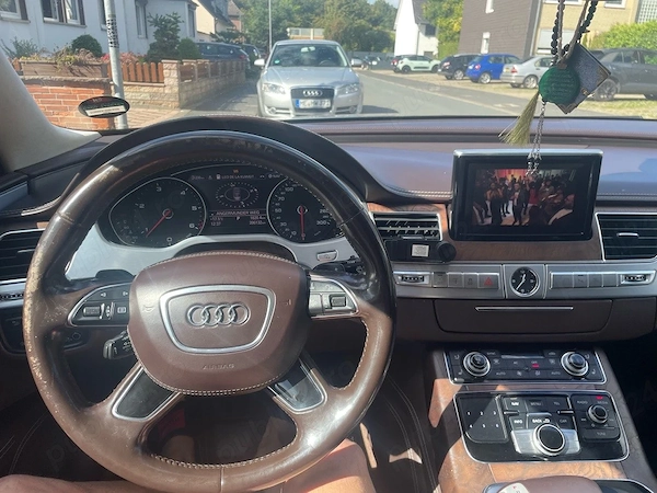AUDI A8 2010
