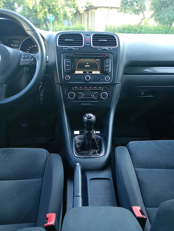 VOLKSWAGEN Golf 2012 — imagine 8