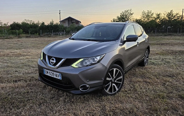 NISSAN Qashqai 2015