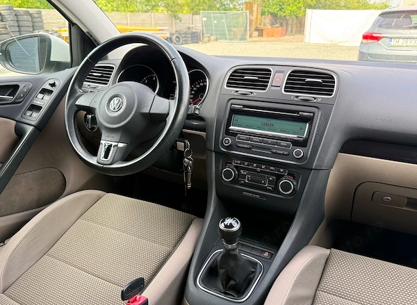 VOLKSWAGEN Golf 2010 — imagine 13