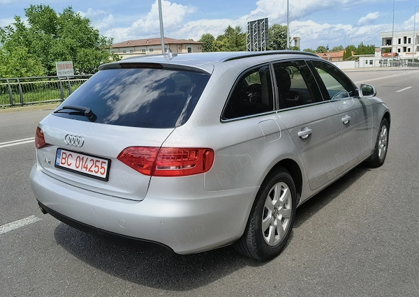 AUDI A4 2010 — imagine 4