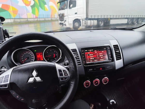 MITSUBISHI Outlander 2008 — imagine 2