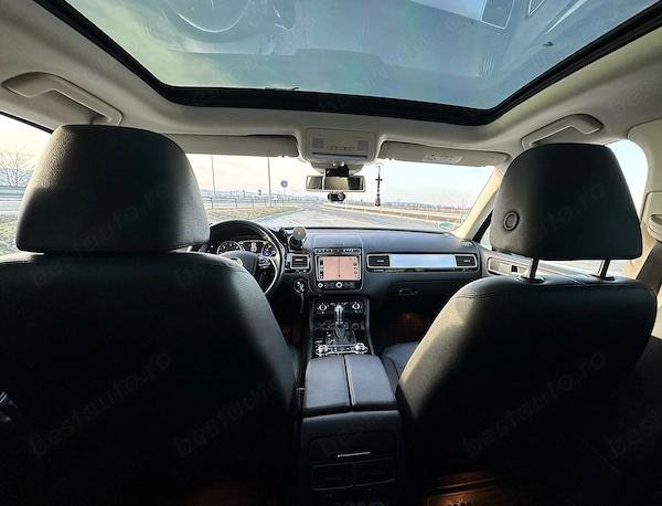 VOLKSWAGEN Touareg 2015 — imagine 4