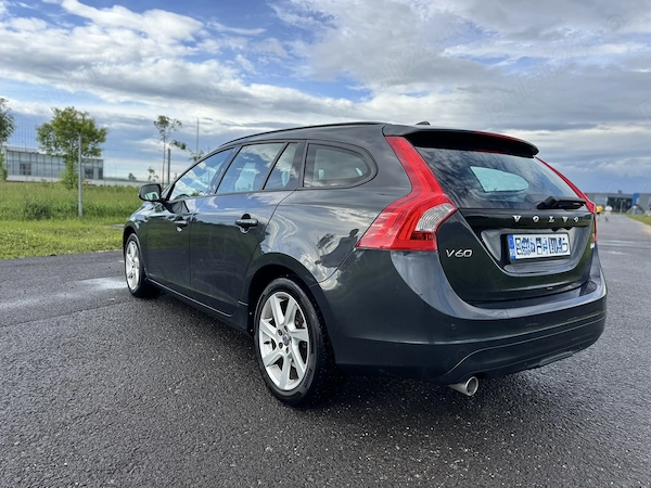 VOLVO V60 2015 — imagine 4