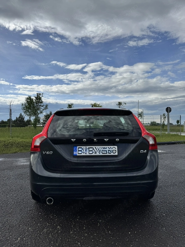 VOLVO V60 2015 — imagine 5