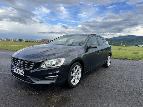 VOLVO V60 2015 — imagine 3