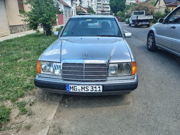 MERCEDES-BENZ E-Class 1991 — imagine 9