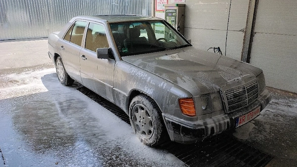 MERCEDES-BENZ E-Class 1991 — imagine 6