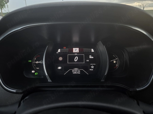 RENAULT Megane 2018 — imagine 10