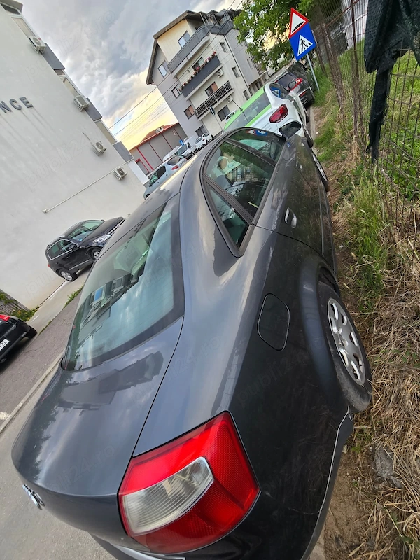 AUDI A4 2002 — imagine 4