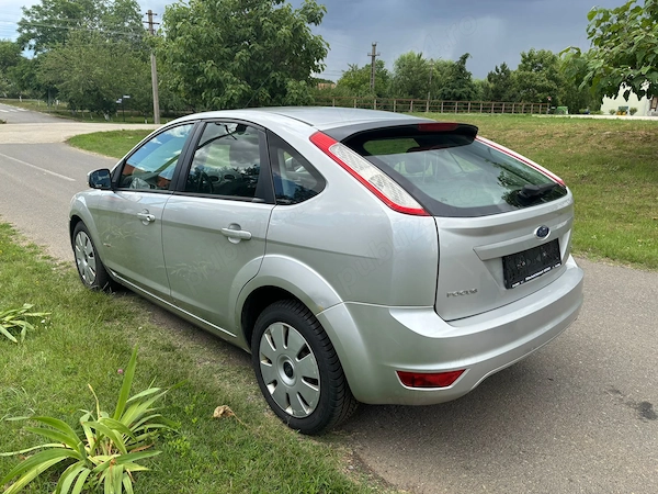 FORD Focus 2010 — imagine 4