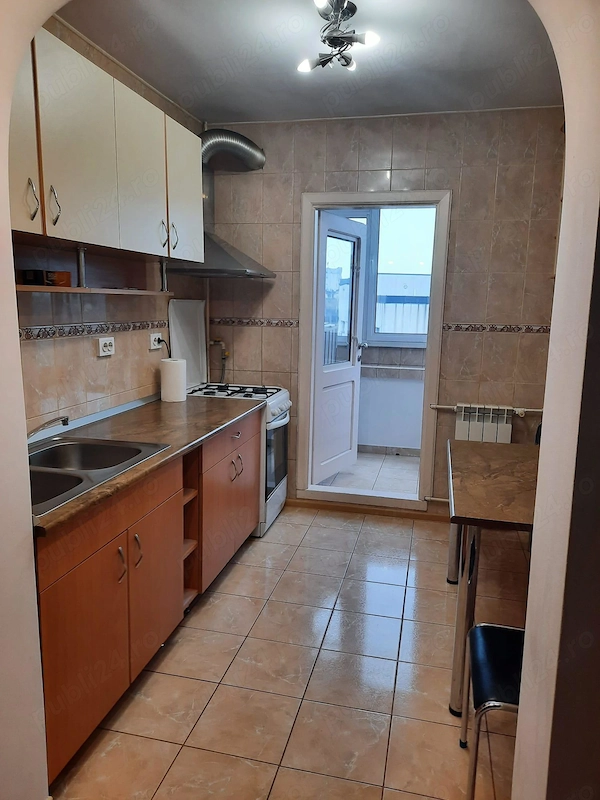 Apartament 3 camere luminos și primitor Malu Roșu Elena Doamna — fotografia 3
