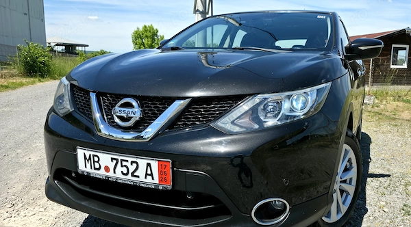 NISSAN Qashqai 2015