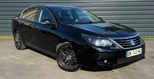 RENAULT Latitude