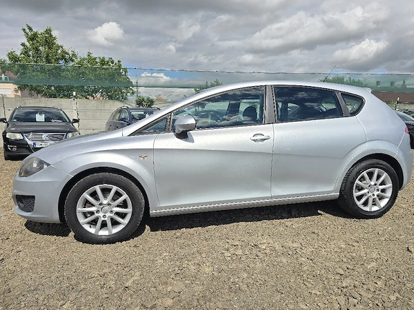 SEAT Leon 2011 — imagine 4