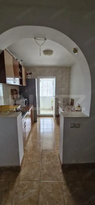 Apartament de vânzare, 60 mp, zonă Centrală - Găești — fotografia 3