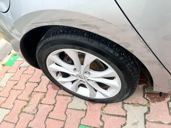 MAZDA 3 2010 — imagine 3