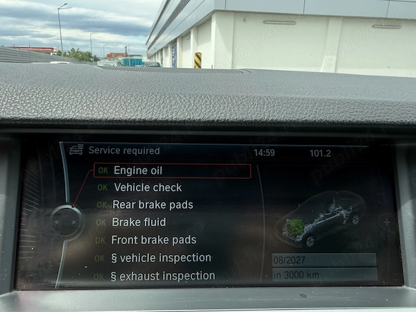 BMW 5 Series 2011 — imagine 10