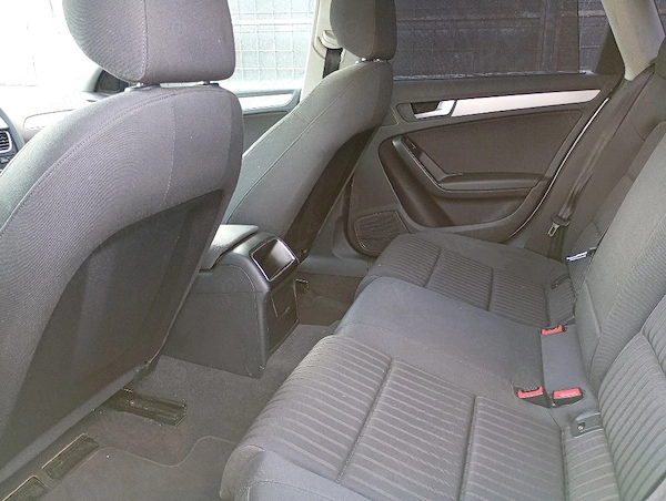 AUDI A4 2010 — imagine 2