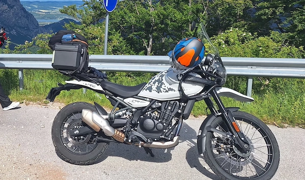Moto Royal Enfield Himalayan 450 fab, 2025, ABS, A2, Led, Rulaj 6,000 km cu garantie iulie 2028