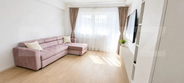 Apartament cu 3 camere, 76 mp, cu parcare si boxa, Tractorul — fotografia 1