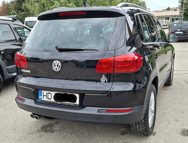 VOLKSWAGEN Tiguan 2011
