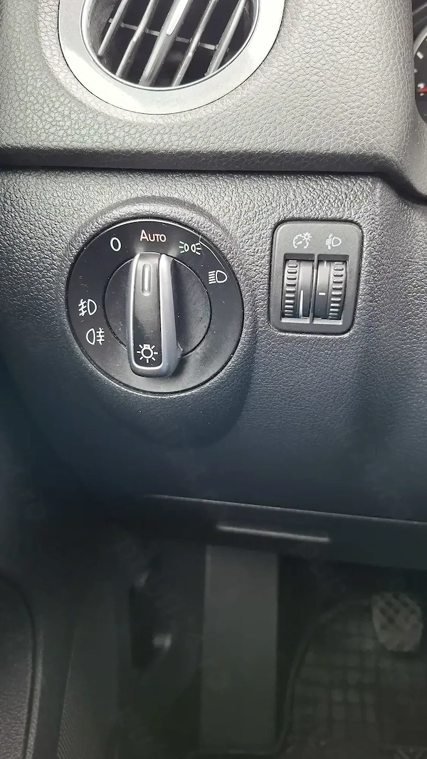VOLKSWAGEN Tiguan 2011 — imagine 7