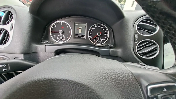 VOLKSWAGEN Tiguan 2011 — imagine 6