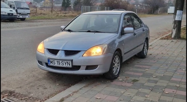 MITSUBISHI Lancer 2004 — imagine 2