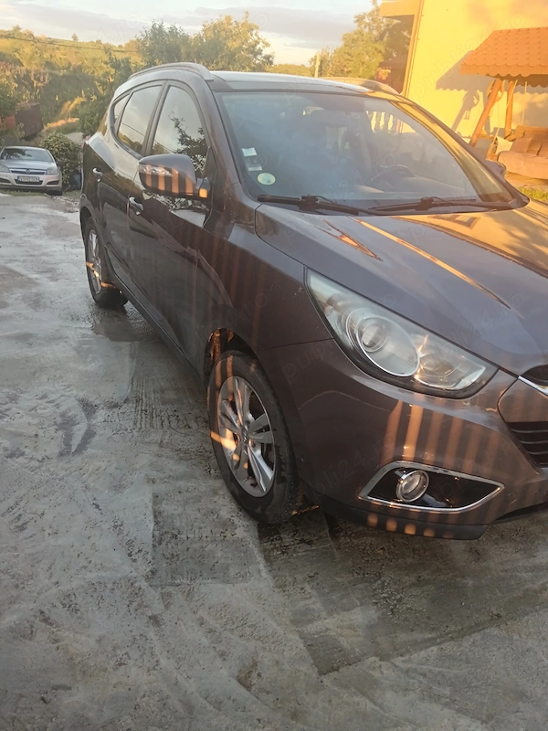 HYUNDAI ix35 2013 — imagine 2