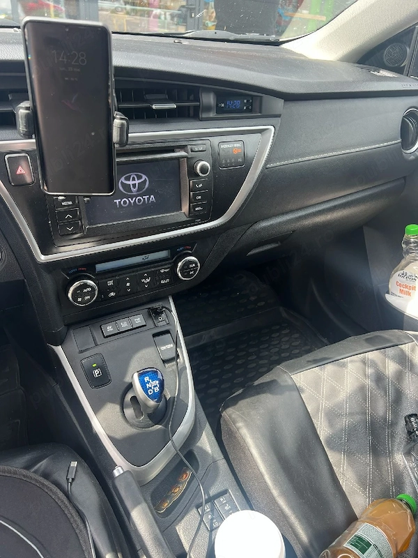 TOYOTA Auris 2013 — imagine 2