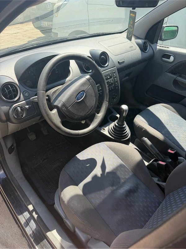 FORD Fiesta 2004 — imagine 5