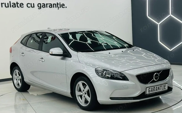 VOLVO V40 2018 — imagine 2