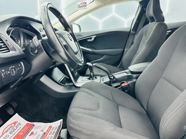 VOLVO V40 2018 — imagine 13