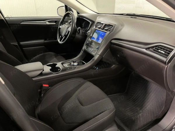 FORD Mondeo 2021 — imagine 10