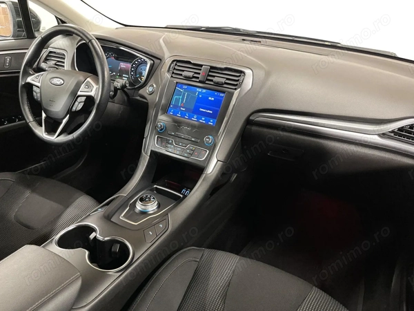 FORD Mondeo 2021 — imagine 8
