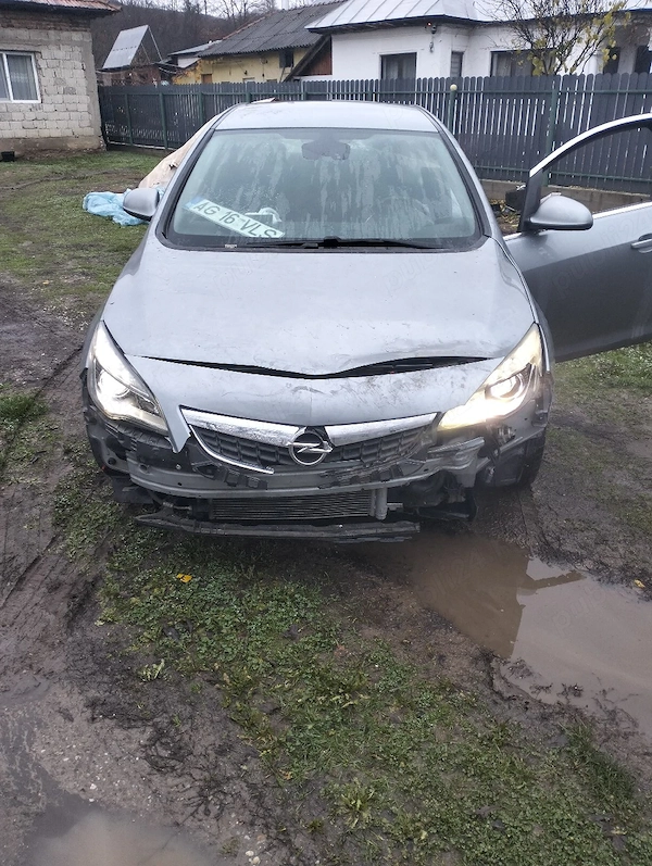 OPEL Astra 2010 — imagine 4