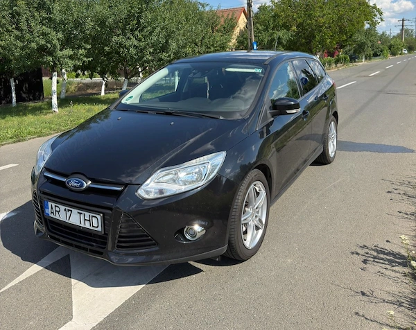 FORD Focus 2014 — imagine 5