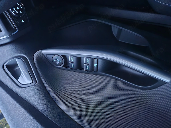 FORD Focus 2014 — imagine 8