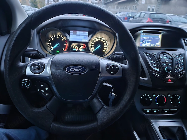 FORD Focus 2014 — imagine 9
