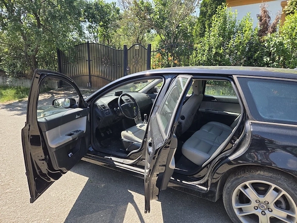 VOLVO V60 2009 — imagine 2